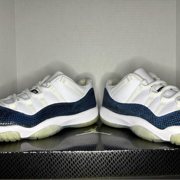 Jordan 11 Retro Low LE Navy Snakeskin Size 10.5M Pre-loved - Picture 3 of 7